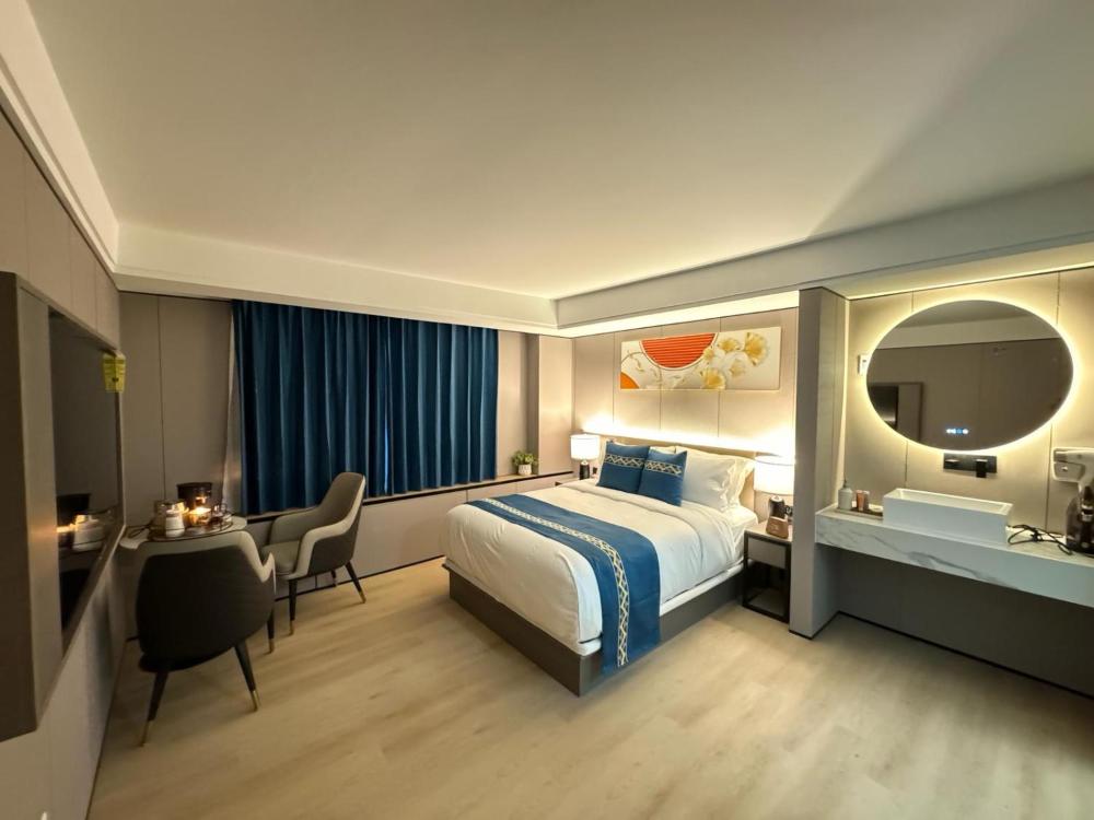 Deluxe Single Room interior
